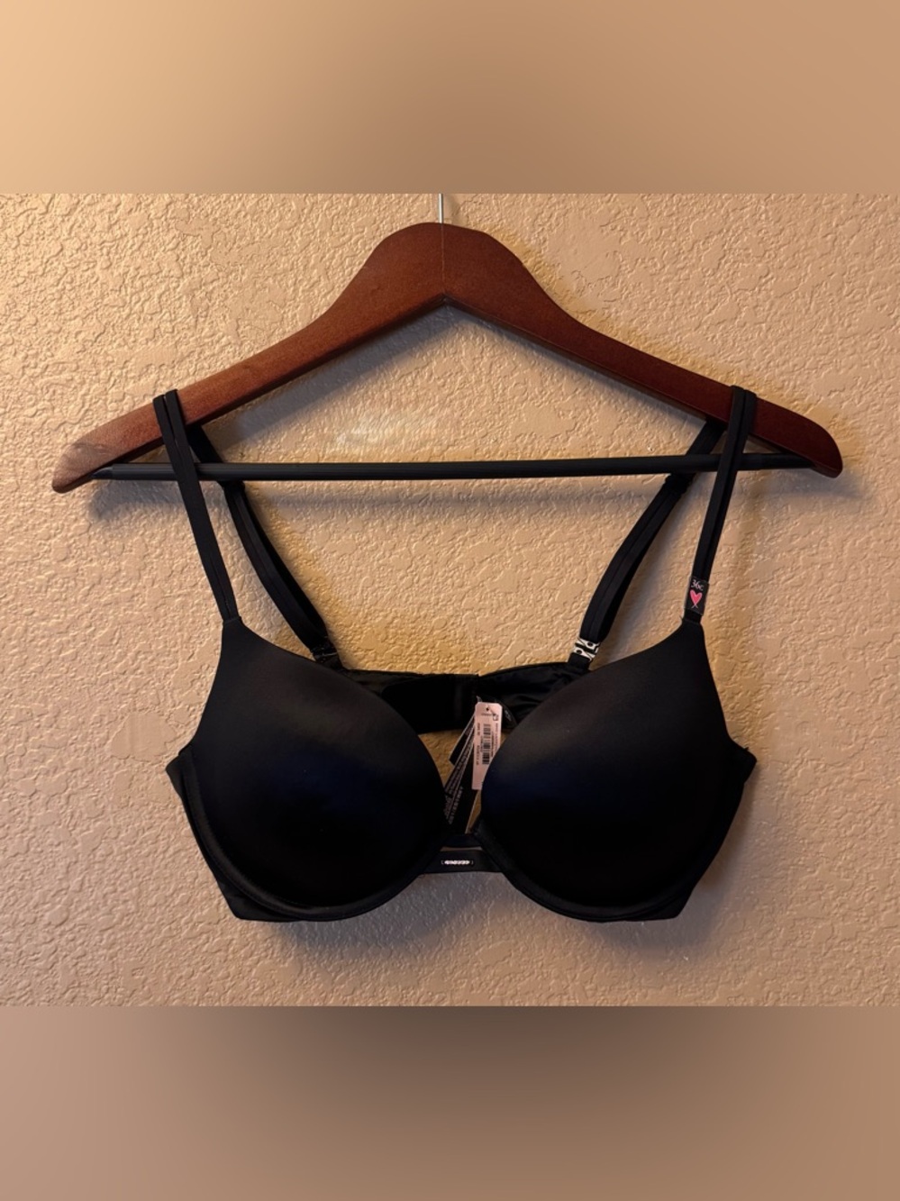 NWT Victoria's Secret Very Sexy Push-Up Bra Black 36C